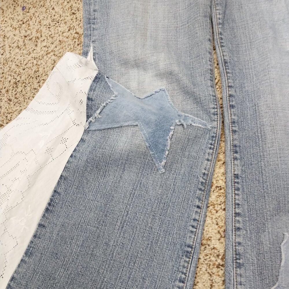 3445 Size 10 Lucky Brand Upcycled Bell-Bottoms In White. - Picture 4 of 8